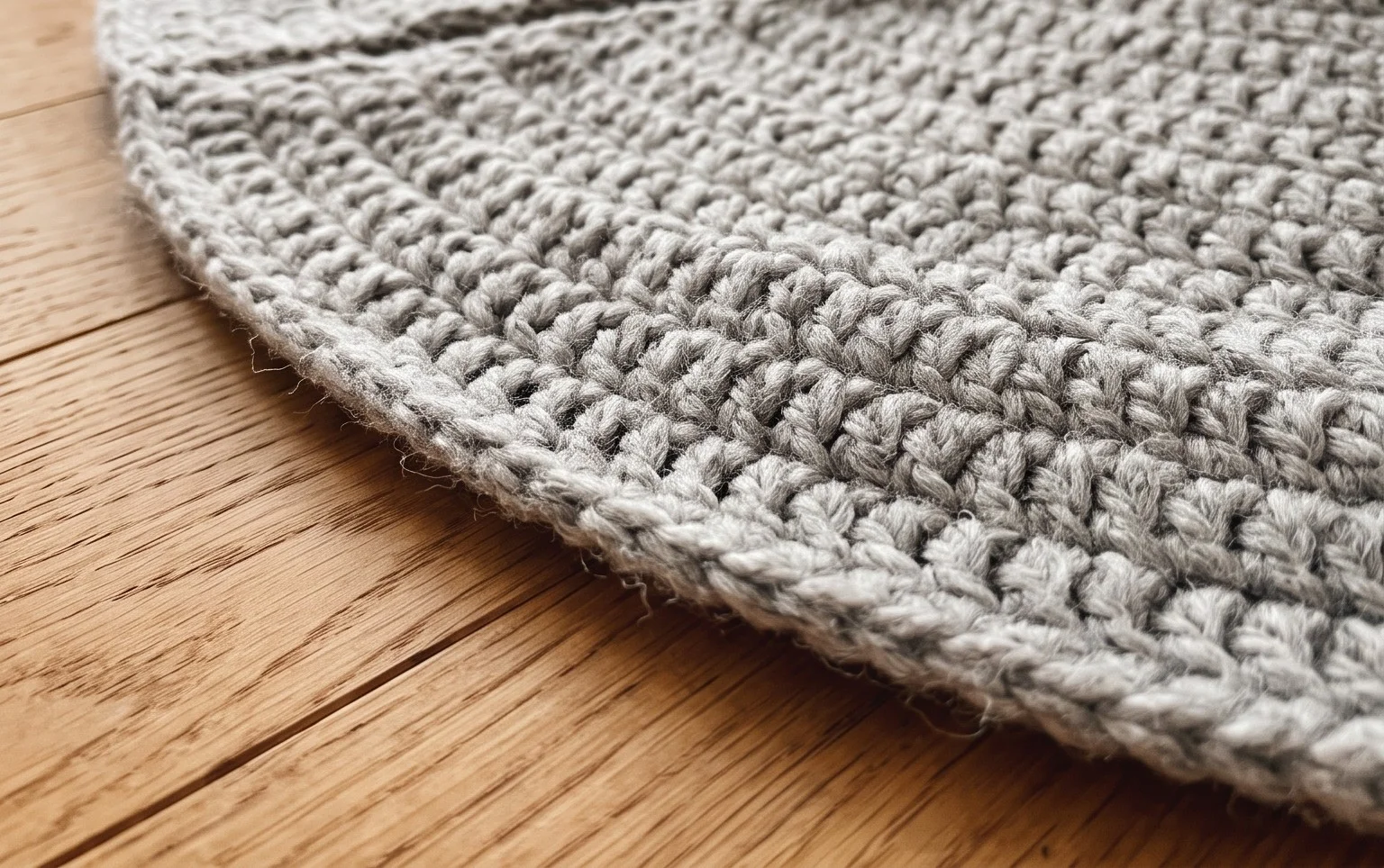 10 Simple Christmas Tree Skirt Free Crochet Pattern - Page 2 of 3