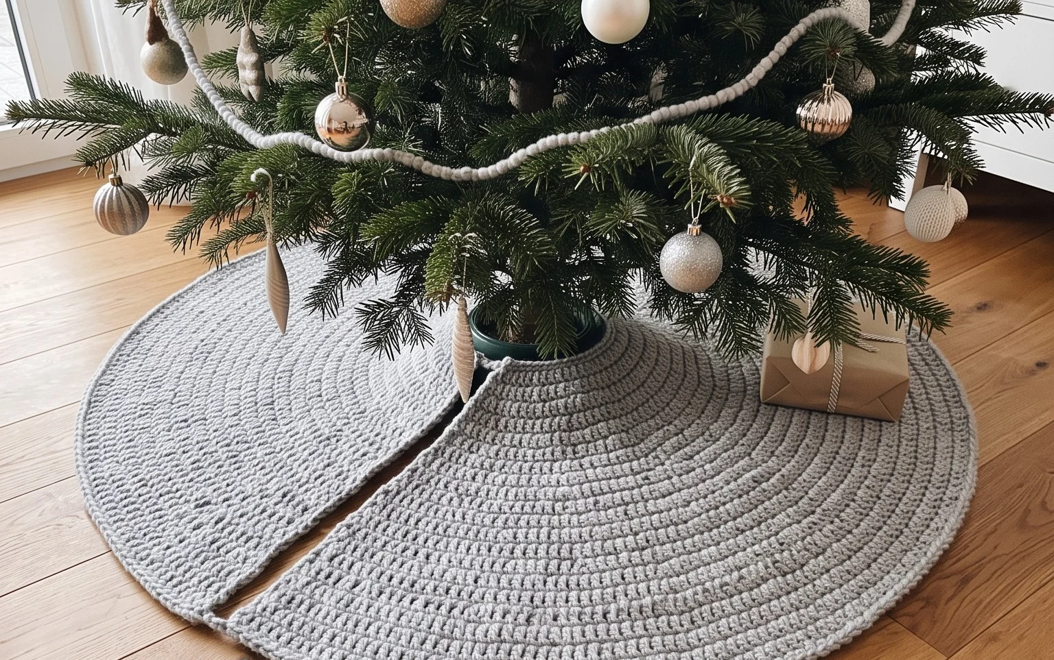 Weihnachtsbaumdecke häkeln: 10 einfache Anleitungen