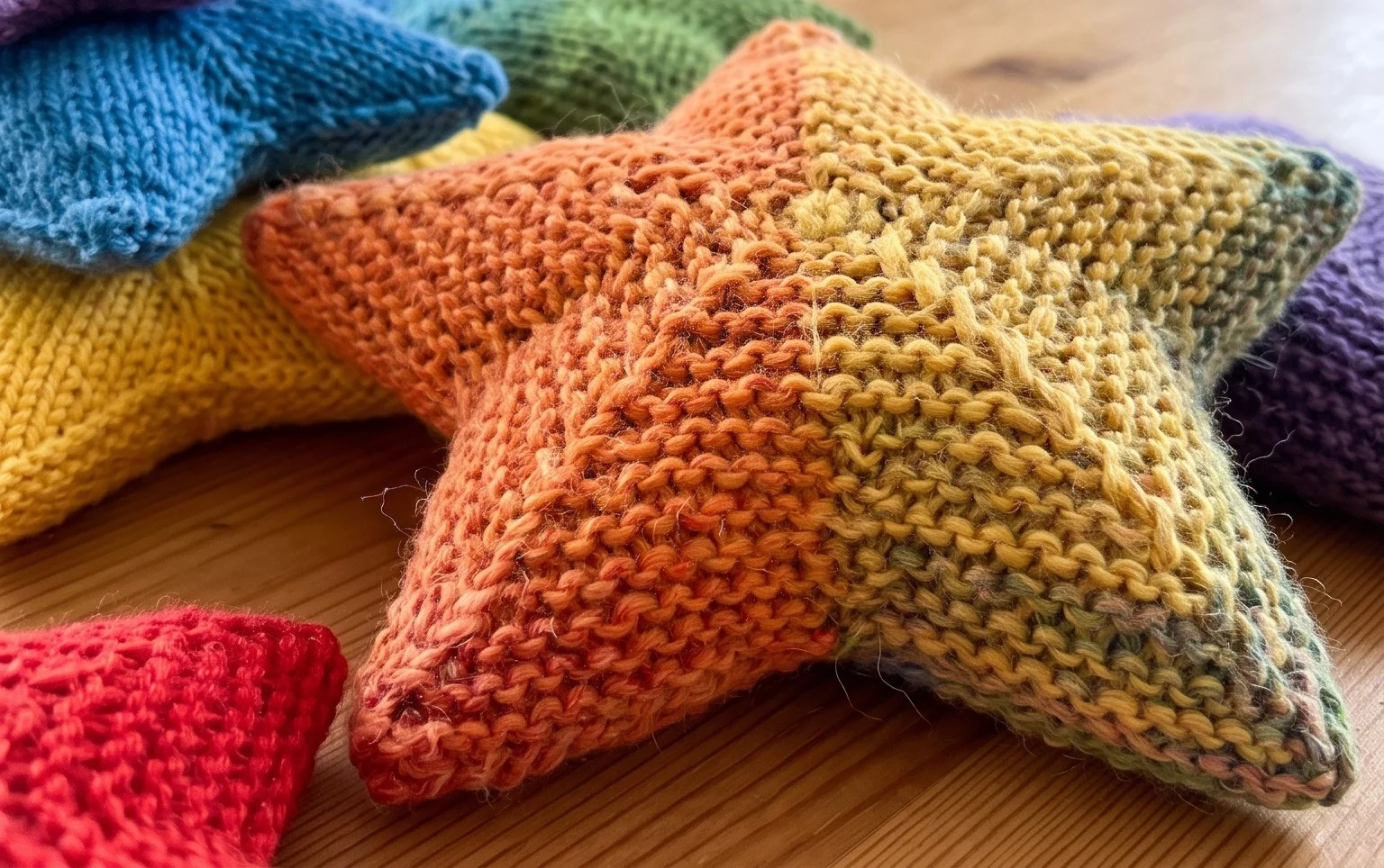 Knit Rainbow Stacking Stars Christmas Tree Free Knitting Pattern